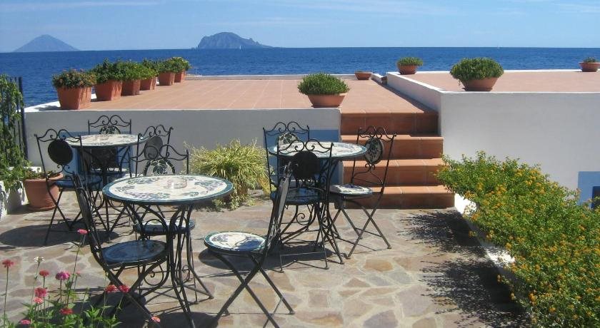 Hotel Punta Barone — Santa Marina Salina