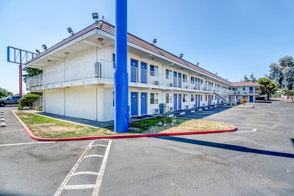 Motel 6 Stockton CA Charter Way West - photo 10