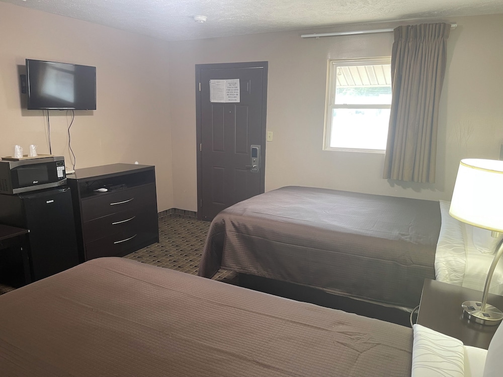Economy Inn And Suites Ashtabula - photo 27