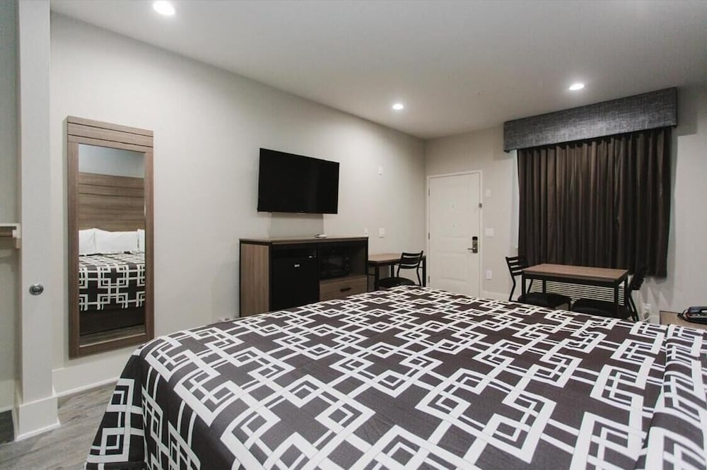 Palace Inn Conroe - photo 15