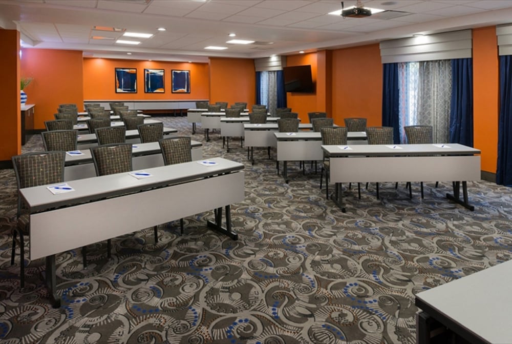 Holiday Inn Express & Suites Nashville Southeast Antioch by IHG - photo 41