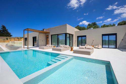 Elithos Villa — 4-Star Luxury Hotel in Vryses, Greece