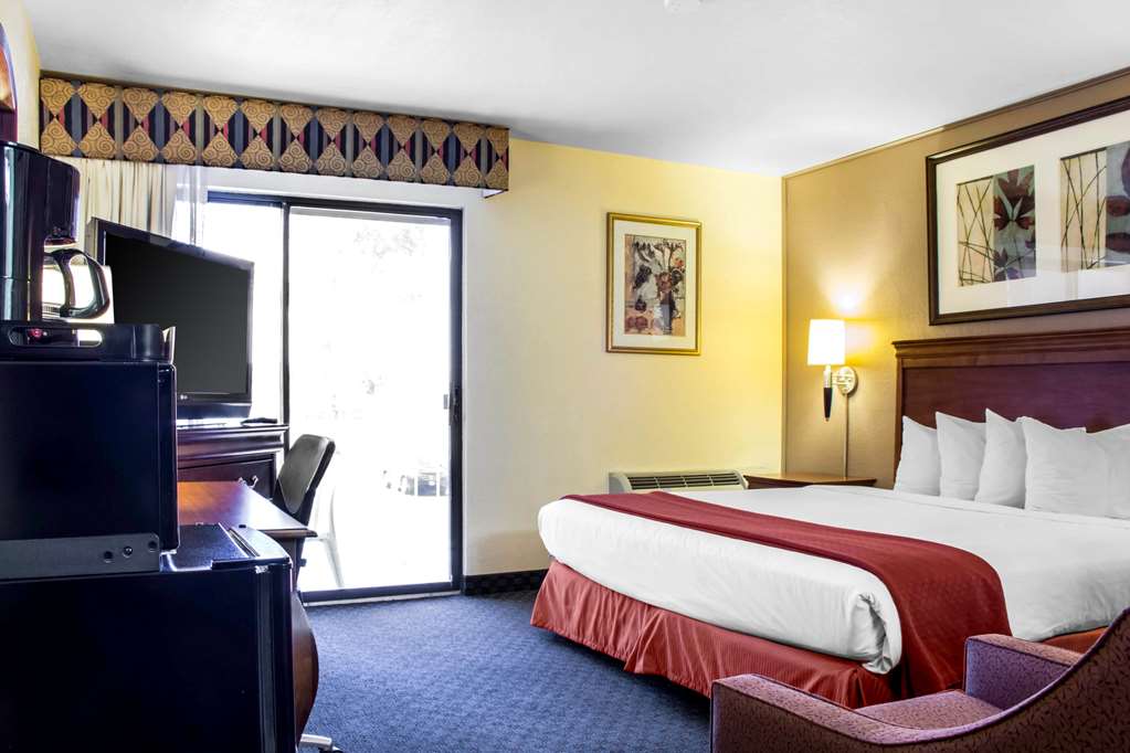 Quality Inn Wickenburg - photo 13