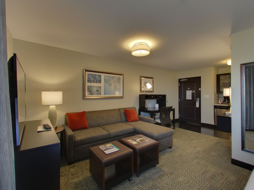 Staybridge Suites Madison Fitchburg - photo 21