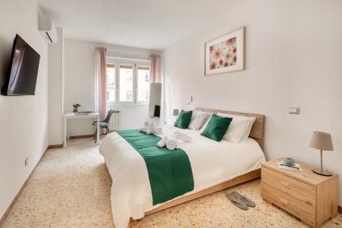Rome Dolce Vita Luxury Apartment 4 km da Colosseo — 4-Star Luxury Hotel in Rome, Italy