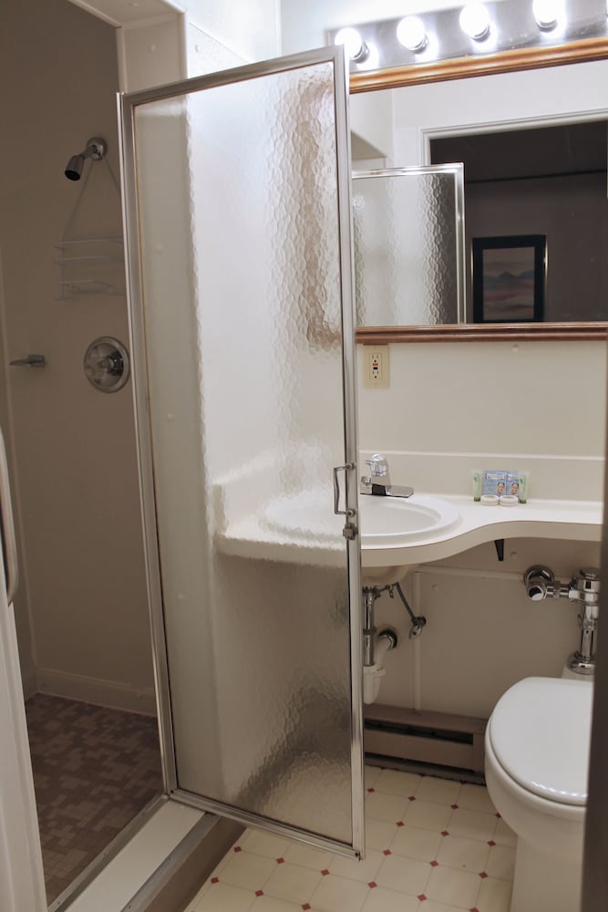 Budget Host Crestview Inn - photo 21