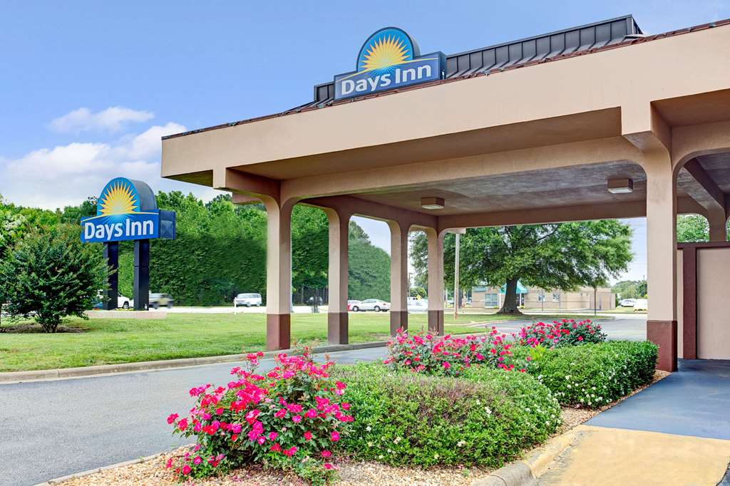 Days Inn by Wyndham Wilson - photo 2
