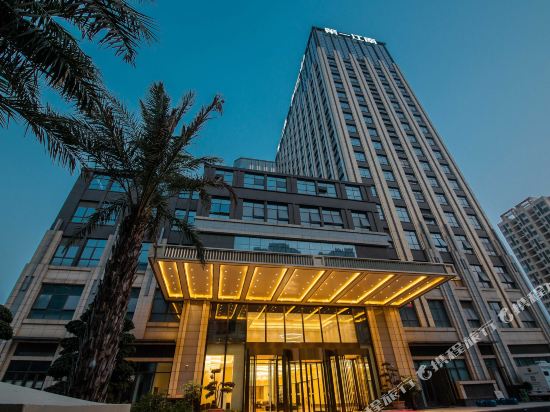 First Jiangnan Hotel - last minute hotel in Chengdu