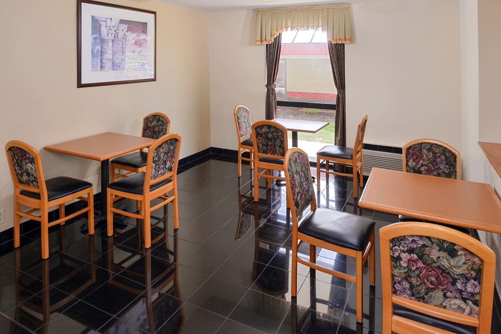 Americas Best Value Inn Collinsville St. Louis - photo 16