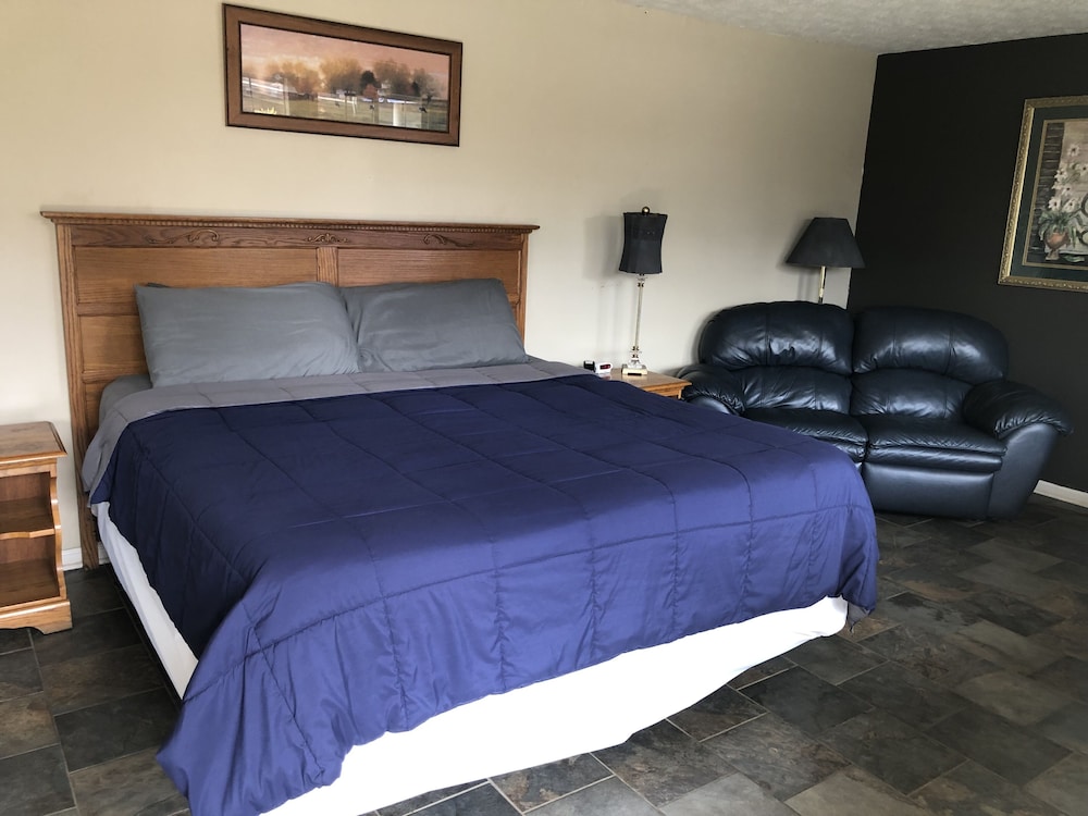The Tompkinsville Inn - photo 10