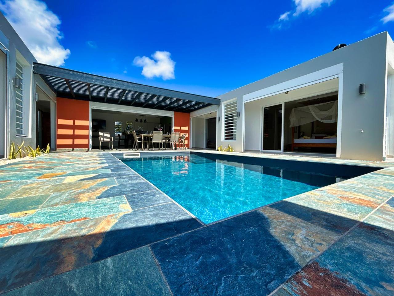 Villa Ishika Meublé de tourisme 4 étoiles — 4-Star Luxury Hotel in Saint-Francois, Guadeloupe
