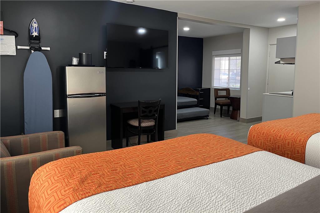 Howard Johnson by Wyndham Flagstaff University West - photo 18