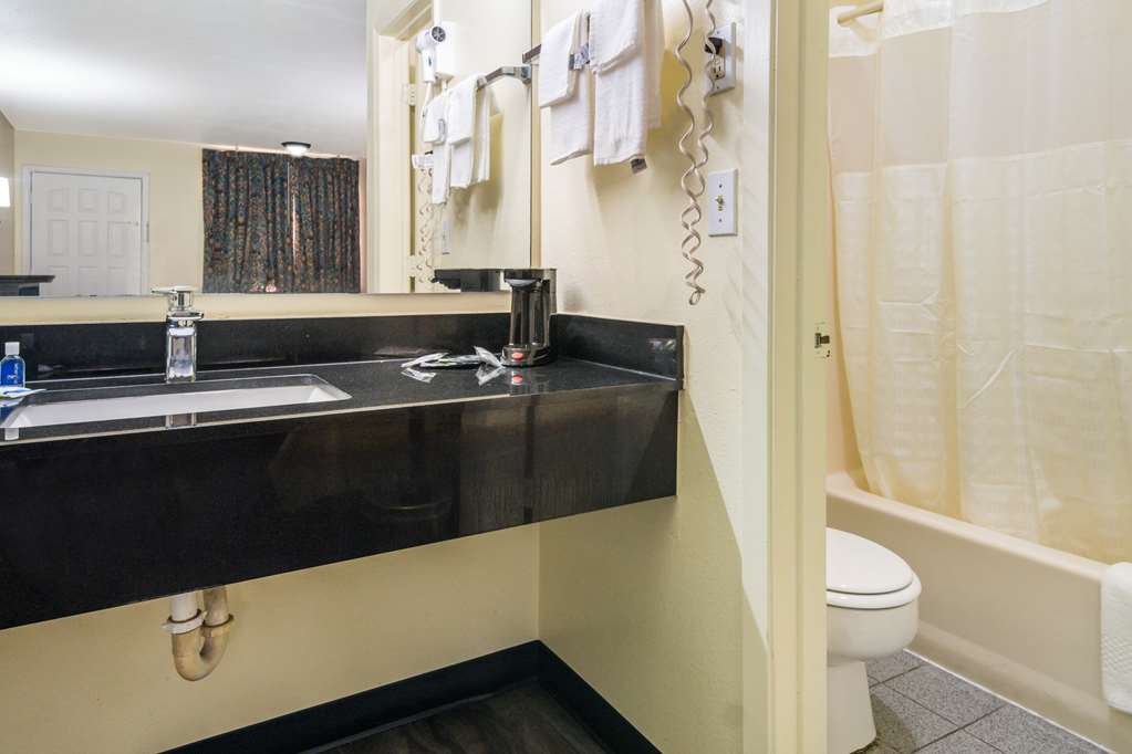 Rodeway Inn Ranger I 20 - photo 20