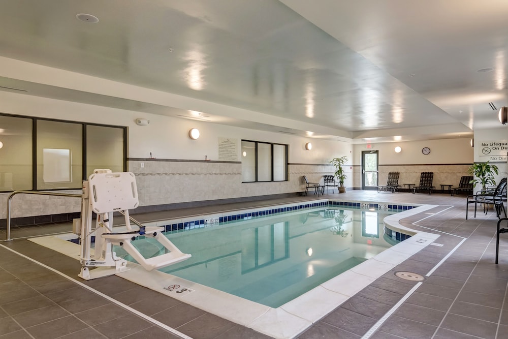 Hampton Inn Poplar Bluff - photo 32