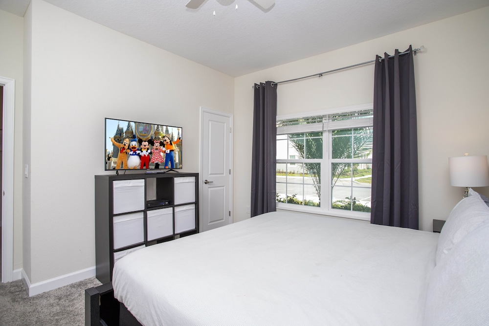 Family Friendly Four Bd w Pool at Storey Lake Resort 5035 - photo 43