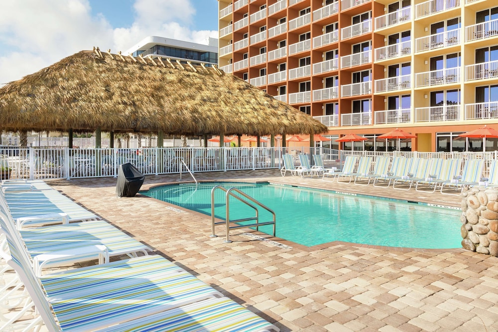 Hampton Inn Daytona Beach Beachfront - photo 42