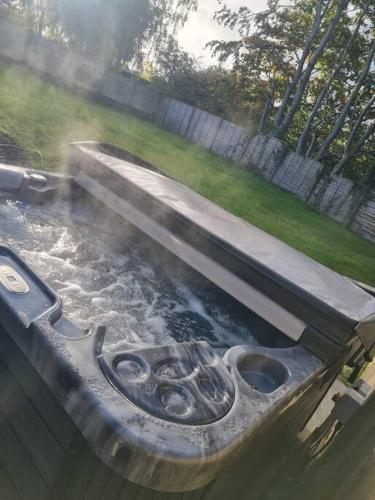 3 Bed Detached House & Hot Tub — 4-Star Luxury Hotel in Wrexham, United Kingdom