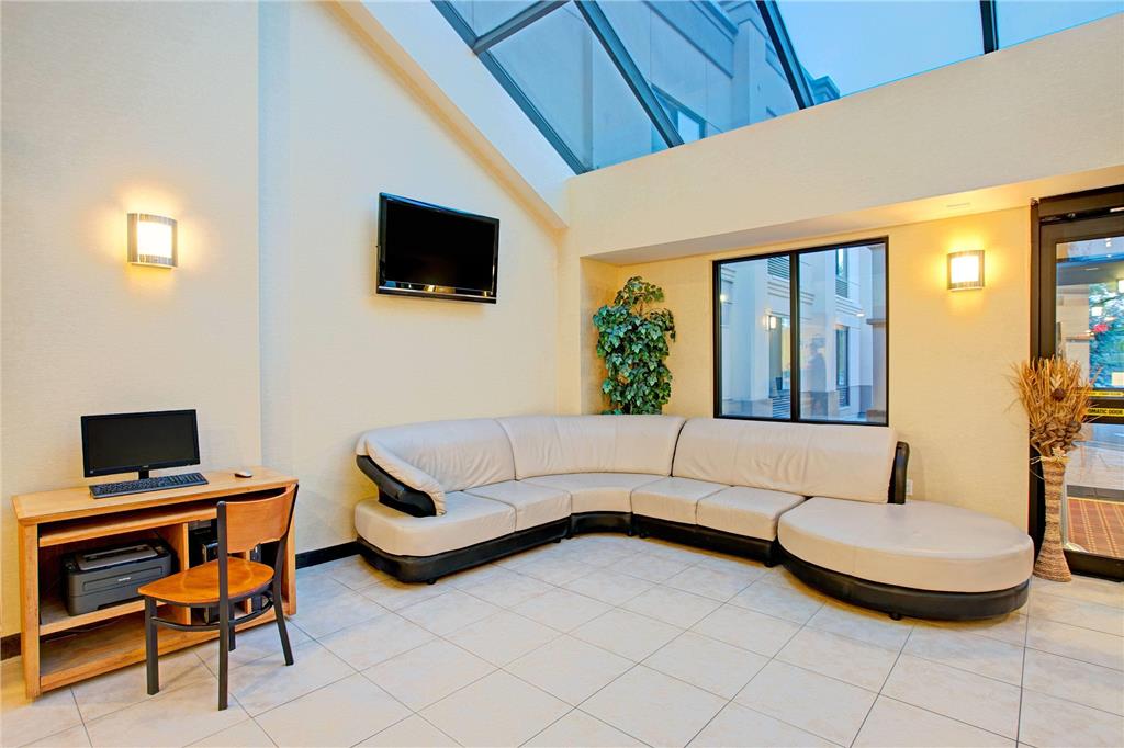 Days Inn by Wyndham Parsippany - photo 3