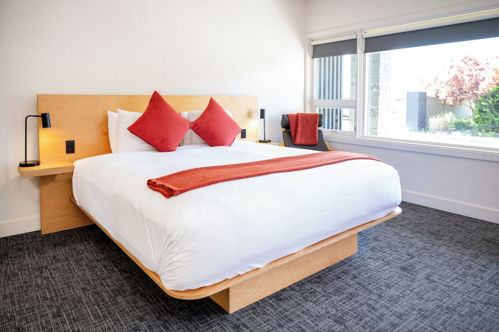 Heliotrope Hotel - photo 23