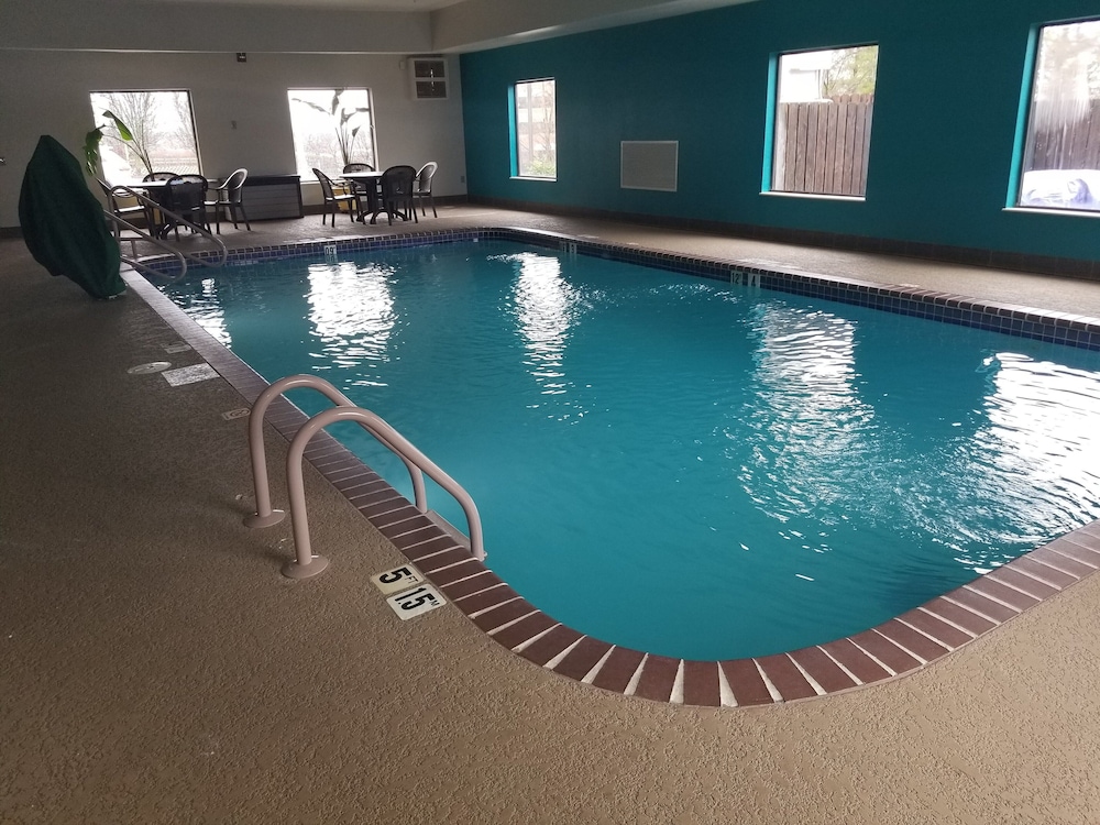 Hampton Inn St. Louis Chesterfield - photo 19
