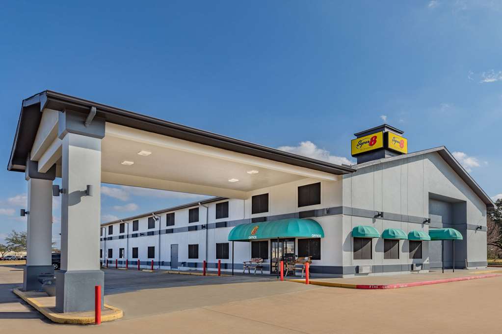 Super 8 by Wyndham League City — hotel in League City