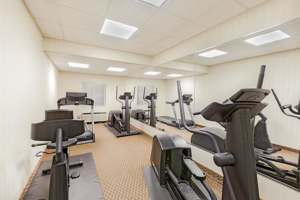 La Quinta Inn Paramus - photo 12