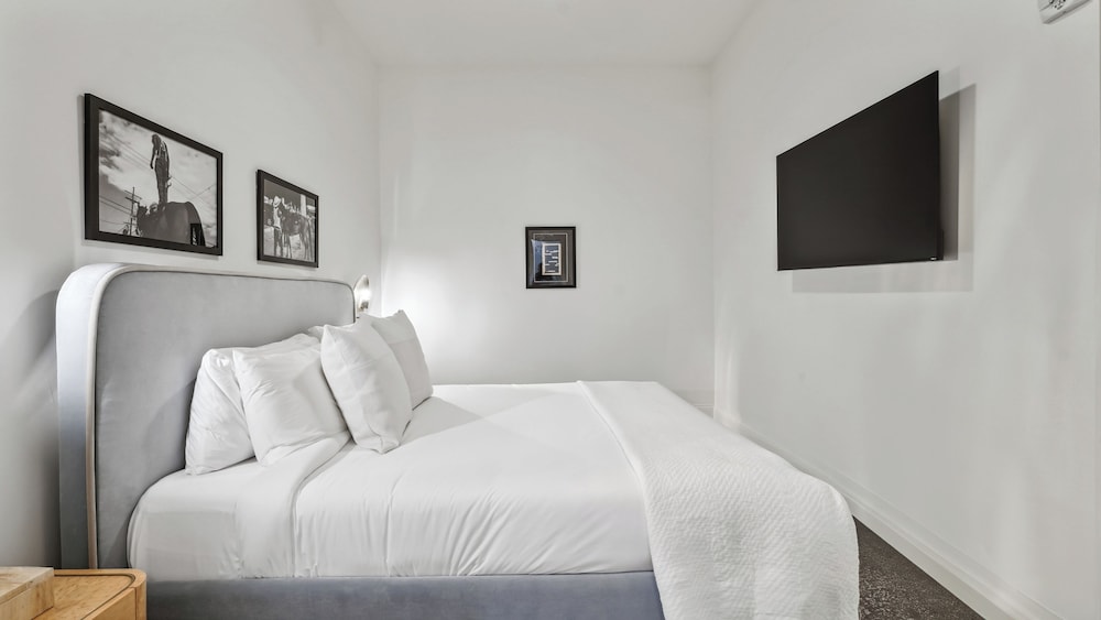 The Mary Beth Hotel & Gallery - photo 13