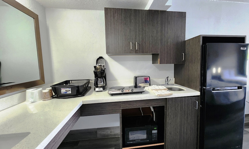 Studio 6 Houston TX Medical Center NRG Stadium - photo 19