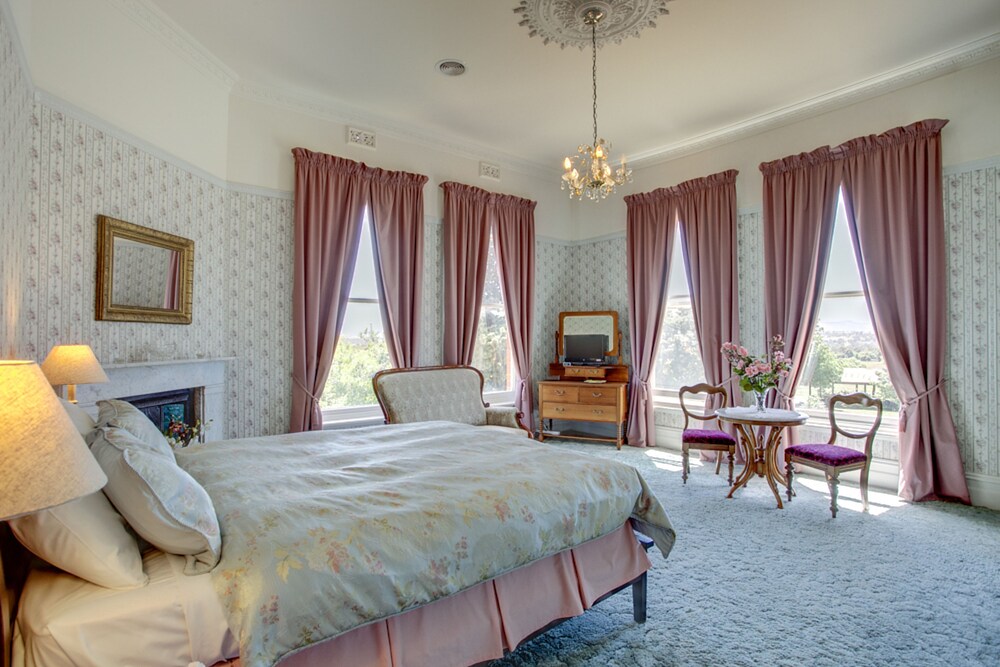 Highton Manor — Mansfield