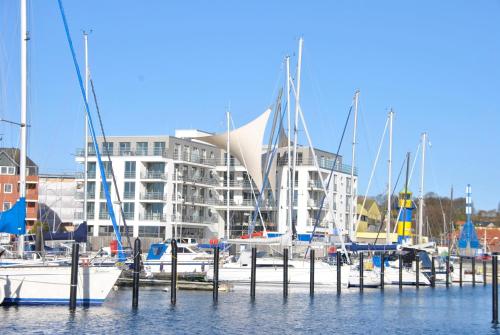 Apartment 16 Seetaucher Blickrichtung StrandOffenes Meer — 4-Star Luxury Hotel in Eckernfoerde, Germany