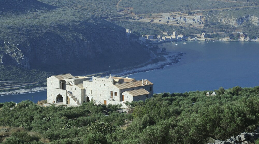 Xemoni Hotel & Spa