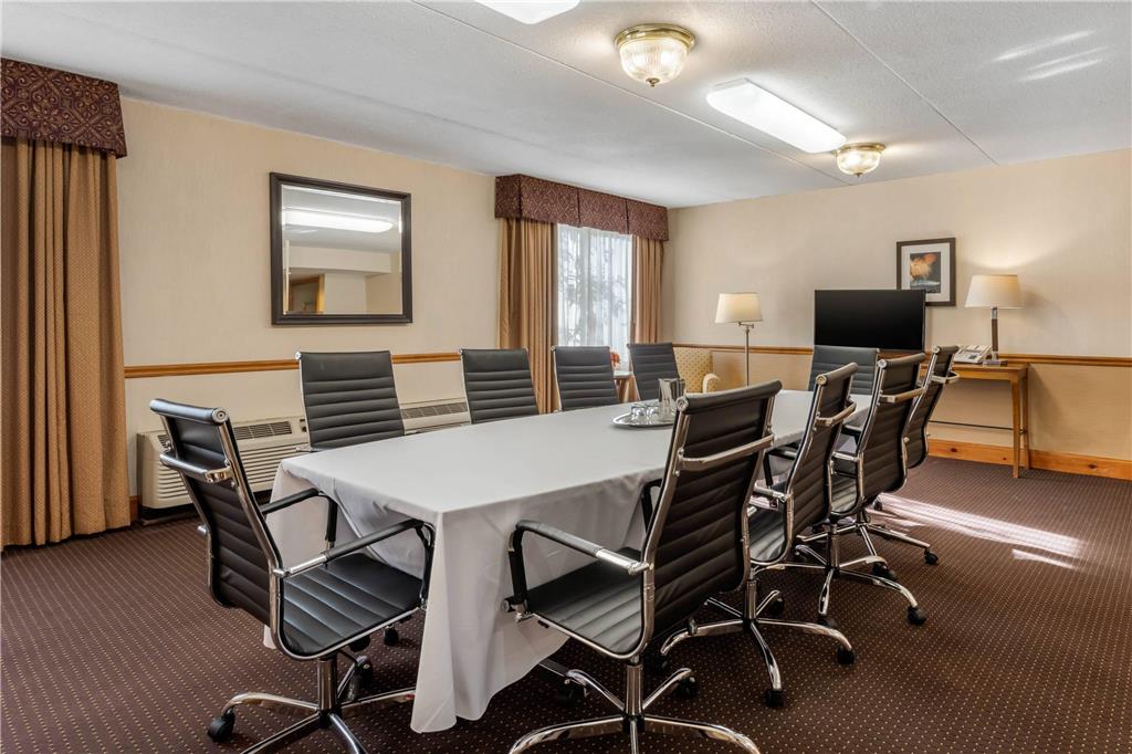 Clarion Hotel Conference Center on Lake Erie - photo 25
