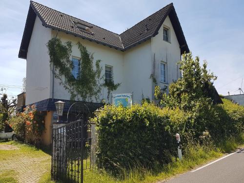 Holiday Home in Kerschenbach Near Trier — 4-Star Luxury Hotel in Stadtkyll, Germany