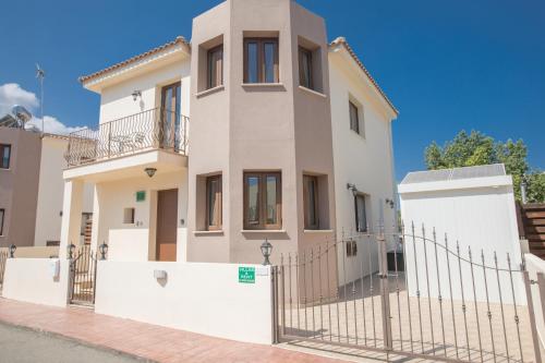 Artemisia Villa