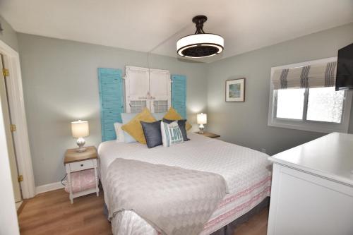 0407 Waters Edge Resort 1 Bedroom Condo by RedAwning - photo 17
