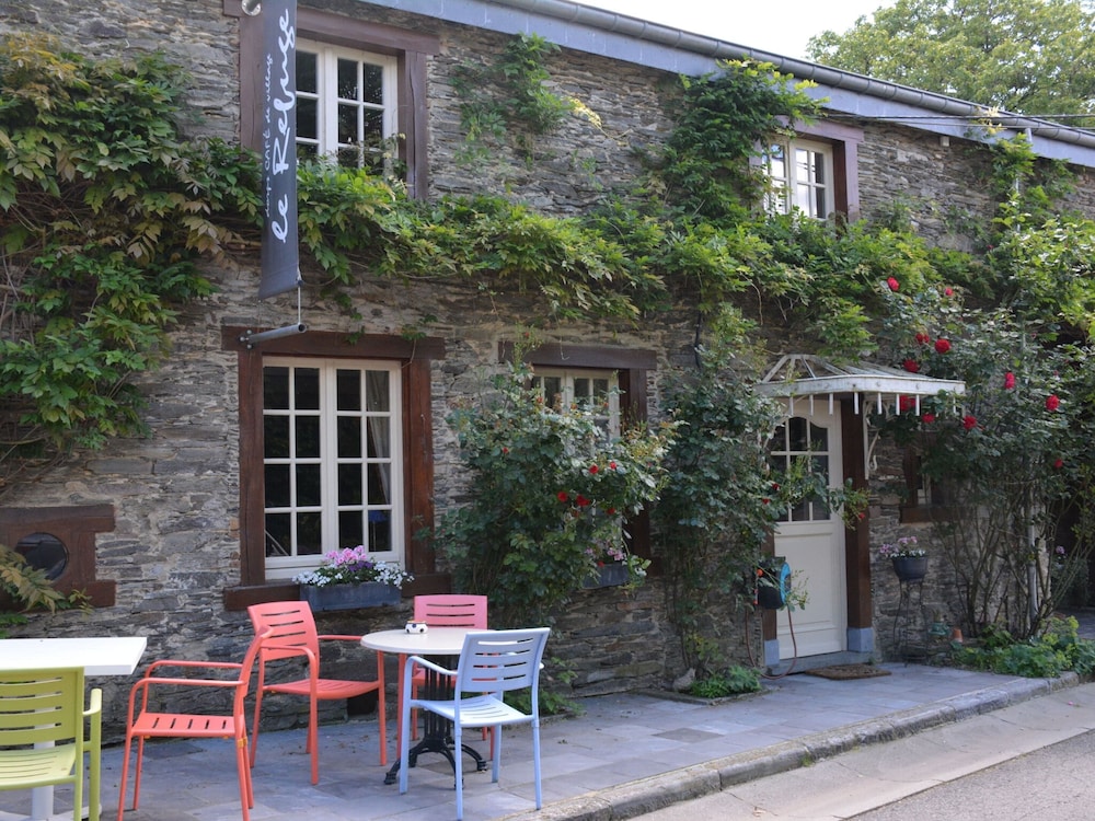 Holiday Home in Bievre Near Town Center — 4-Star Luxury Hotel in Bievre, Belgium
