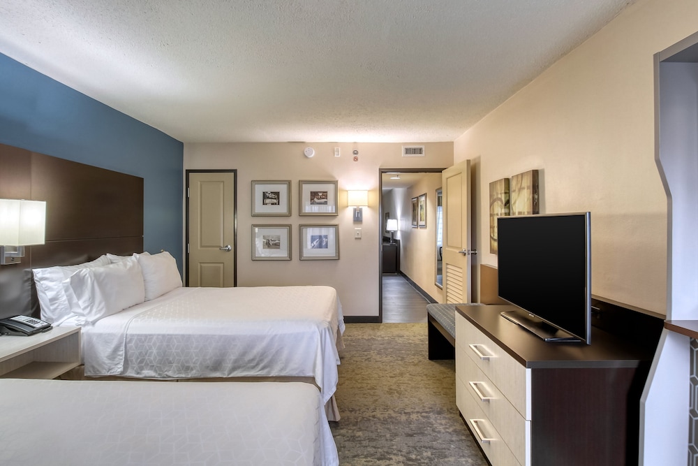 Holiday Inn Hotel & Suites Atlanta Airport North by IHG - photo 21