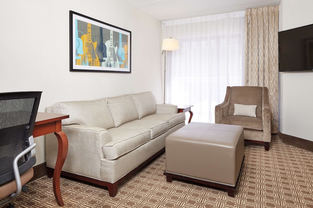 DoubleTree Suites by Hilton Nashville Airport - photo 15