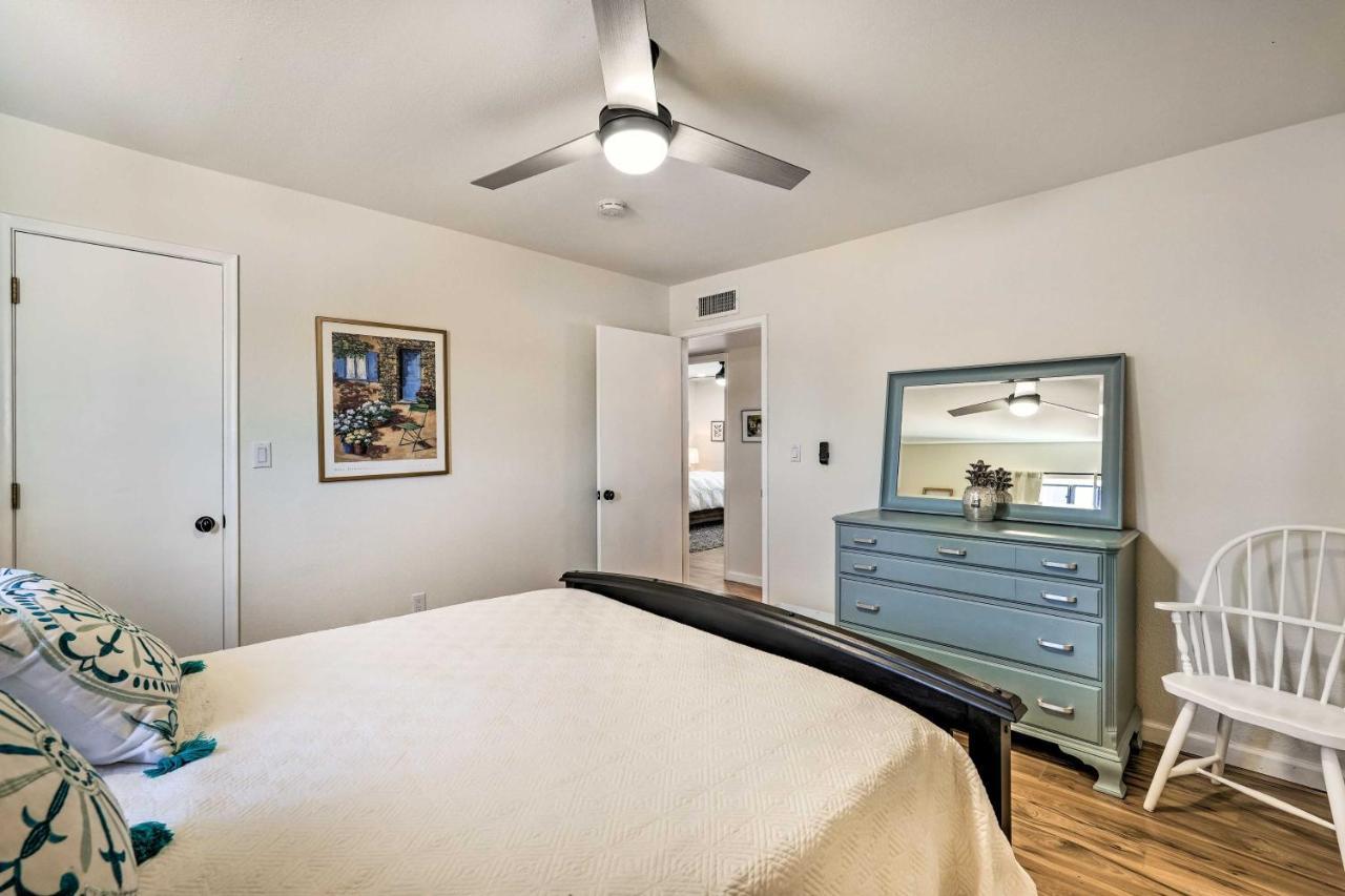 Pool and Backyard Oasis Snowbird Escape in Phoenix — 4-Star Luxury Hotel in Phoenix, United States