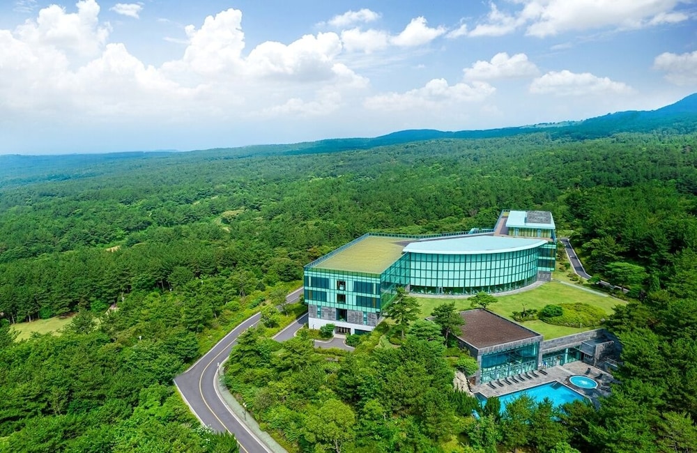 WE Hotel Jeju in Seogwipo, South Korea