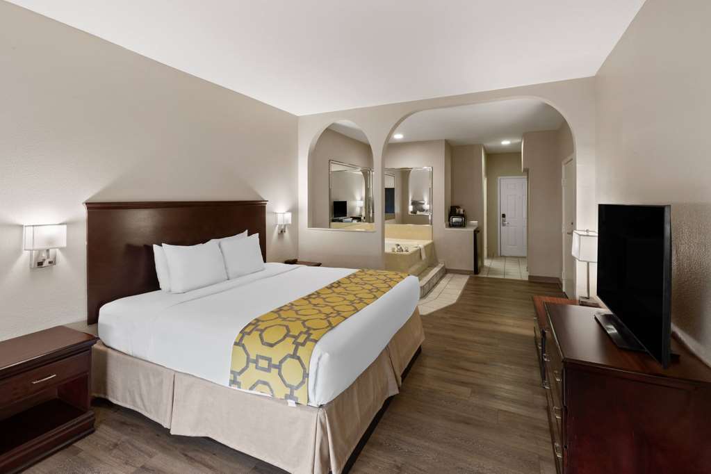Baymont by Wyndham Houston Brookhollow - photo 20