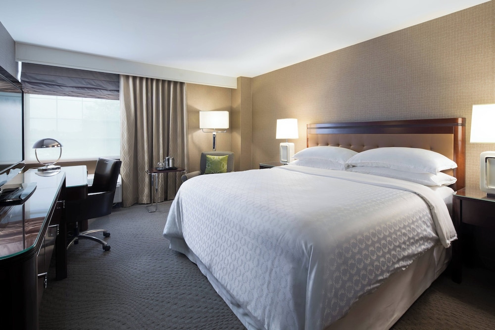 Sheraton Pittsburgh Airport Hotel - photo 12