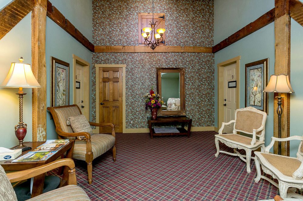 Zuber's Homestead Hotel - photo 4