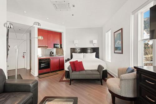 Independence Square Unit 303 Corner Studio with Premier Finishes Downtown Location