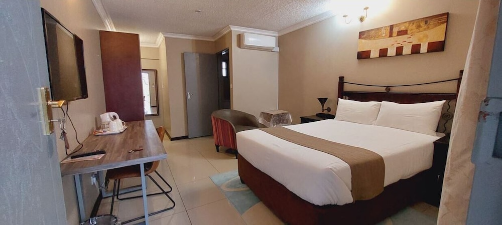 Paje Bush Hotel in Palapye, Botswana