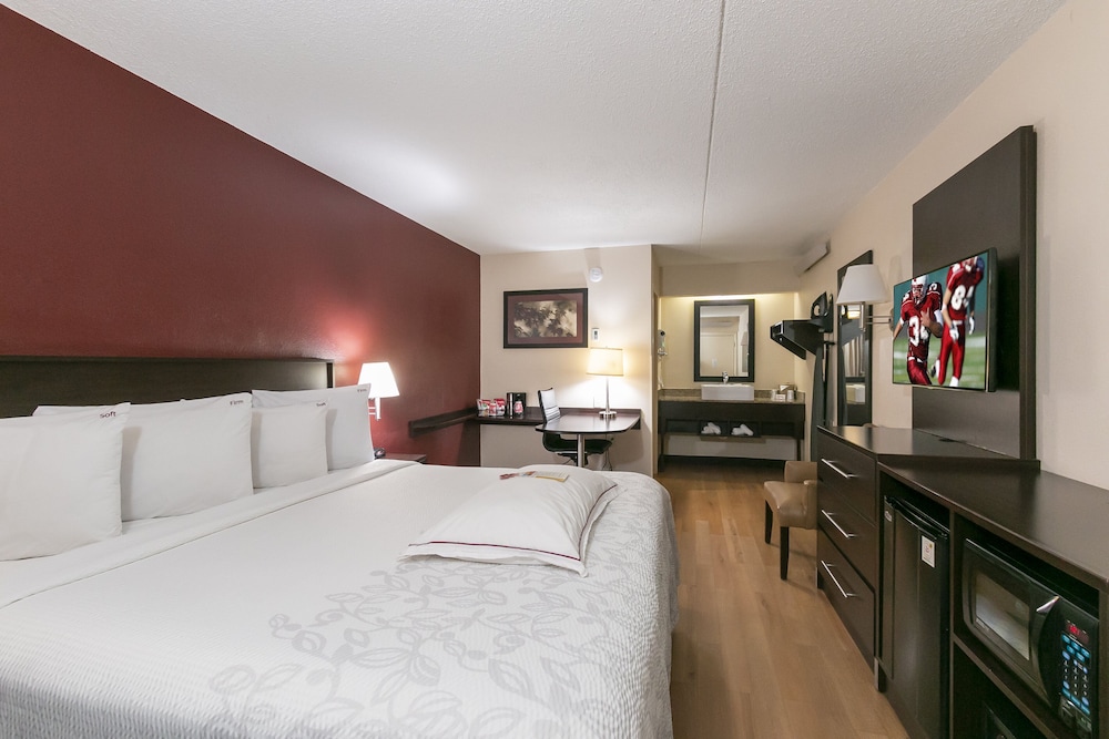 Red Roof Inn PLUS Boston Framingham - photo 10