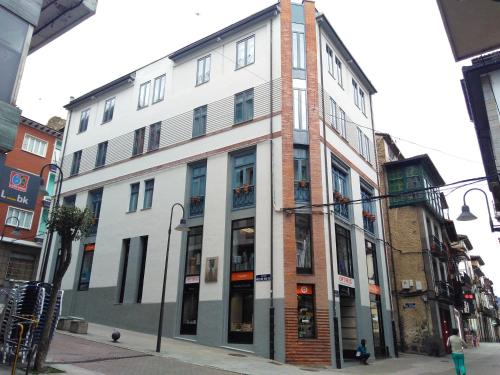 Apartamentos Legazpi 15392970 — Cangas Del Narcea