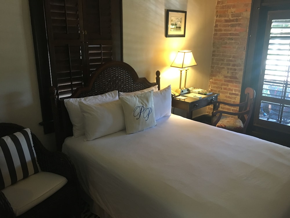 Park Plaza Hotel - photo 13