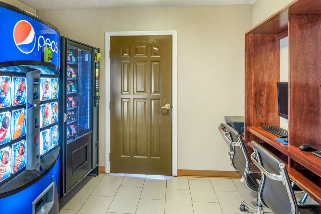 Comfort Inn & Suites Lancaster Antelope Valley - photo 46