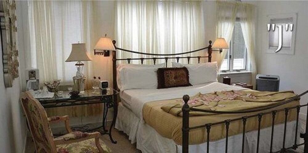 The Columbia Inn at Peralynna Manor - photo 13